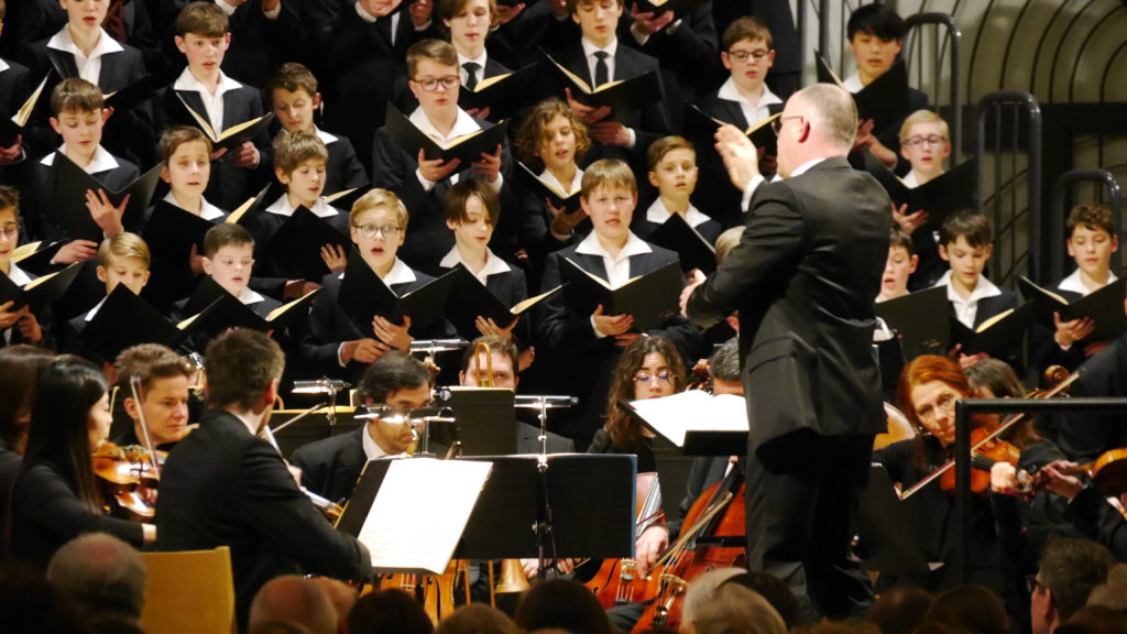 Zum Gedenkkonzert an den 13. Februar 1945 führt Dresdner Kreuzchor das Fauré Requiem in der Kreuzkirche Dresden auf