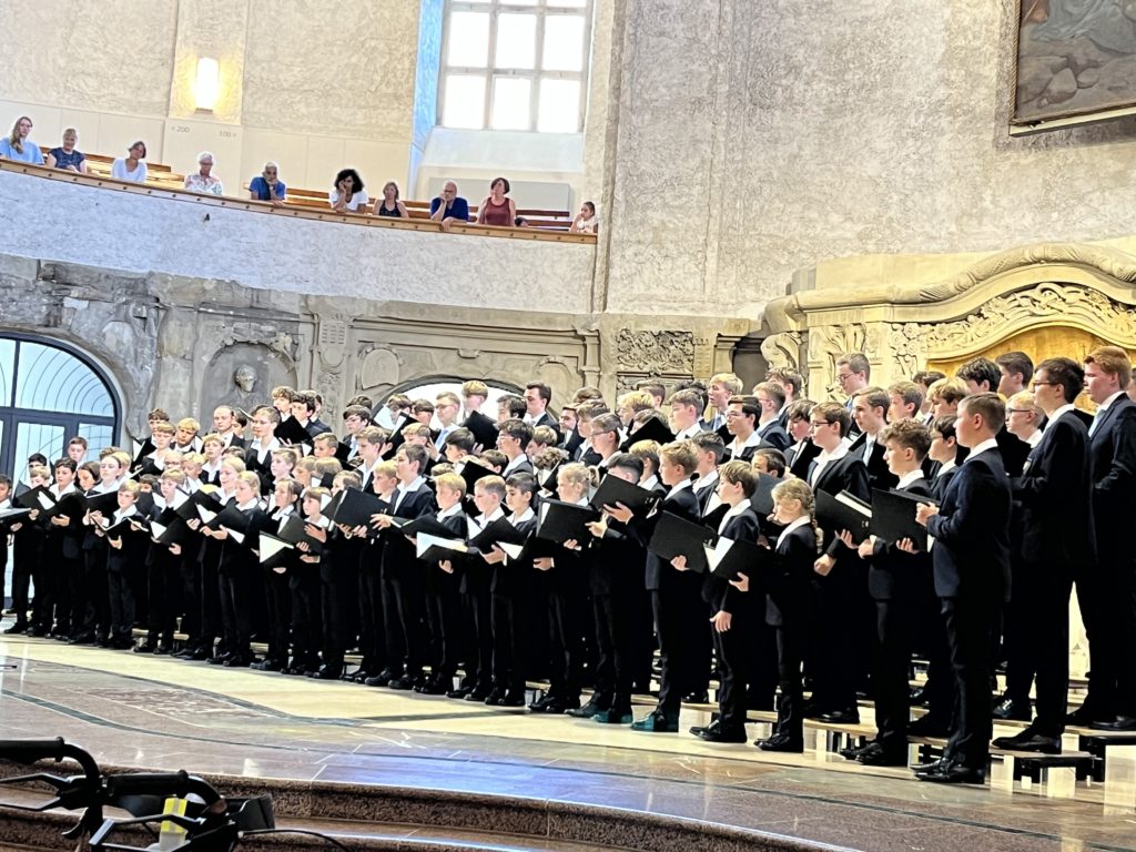 "Wir sind zurück" | Dresdner Kreuzchor eröffnet neue Vespersaison 2024-25 1