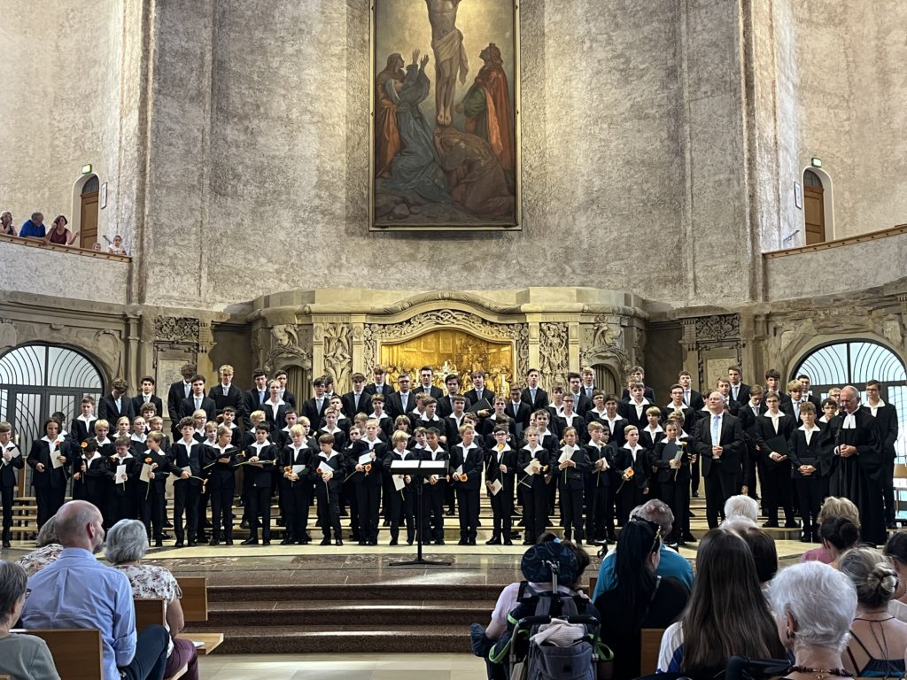 "Wir sind zurück" | Dresdner Kreuzchor eröffnet neue Vespersaison 2024-25 2